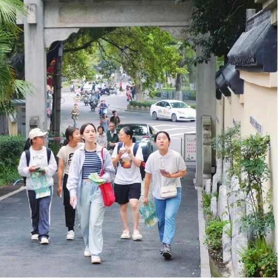 從南京文學公園“漫步”，走進不一樣的春天